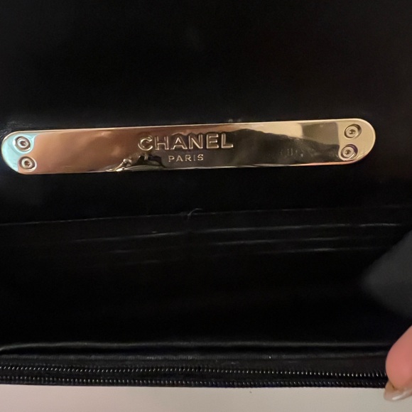 Authentic black Chanel bag - Picture 3 of 9